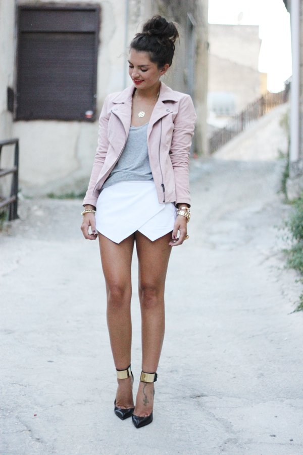 How To Style A Mini Skirt This Summer