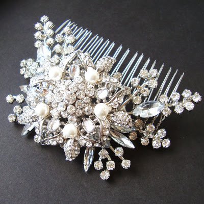 How To Choose A Wedding Hair Comb