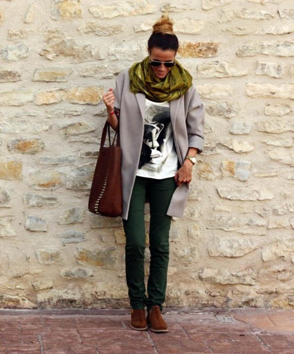 Chic Ways To Style Tour Graphic Tee