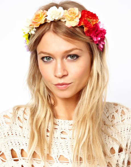 Must Have Fashion Accessories For This Summer   Flower In Your Hair