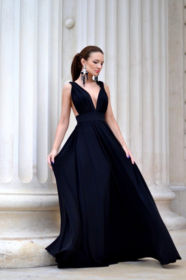 Maxi dresses and maxi skirts   the most fashionable pieces of clothing this season