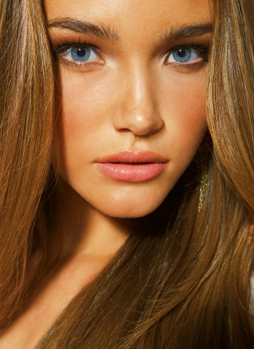 Beautiful Makeup for girls with blue eyes