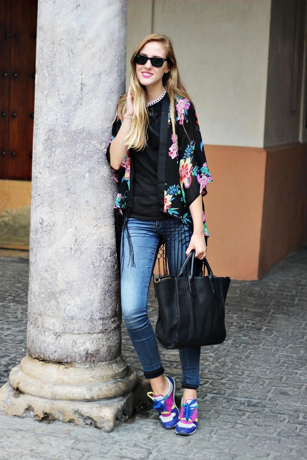 trendy girls sneakers