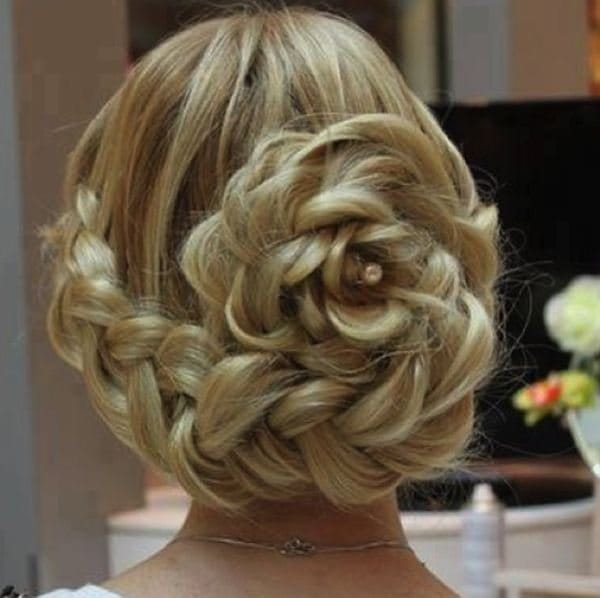 How To Choose Your Wedding Hairstyle