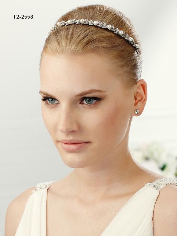 TOP UP BRIDAL HAIRSTYLE WITH STUNNING DECORATIONS OF SAN PATRIC