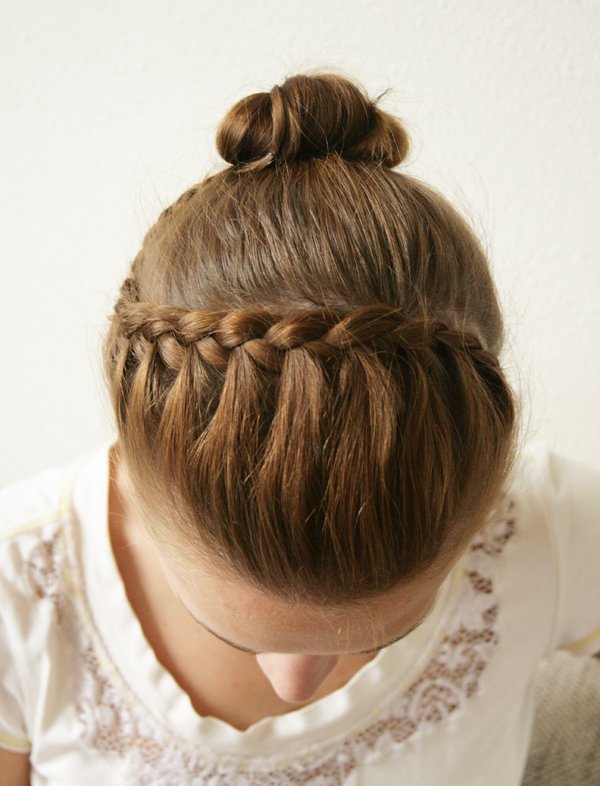 Do It Yourself   Trendy Braided Hairstyle