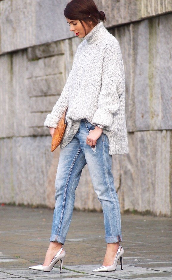 How To Style An Oversized Sweater