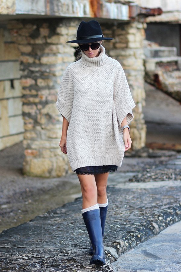 How To Style An Oversized Sweater