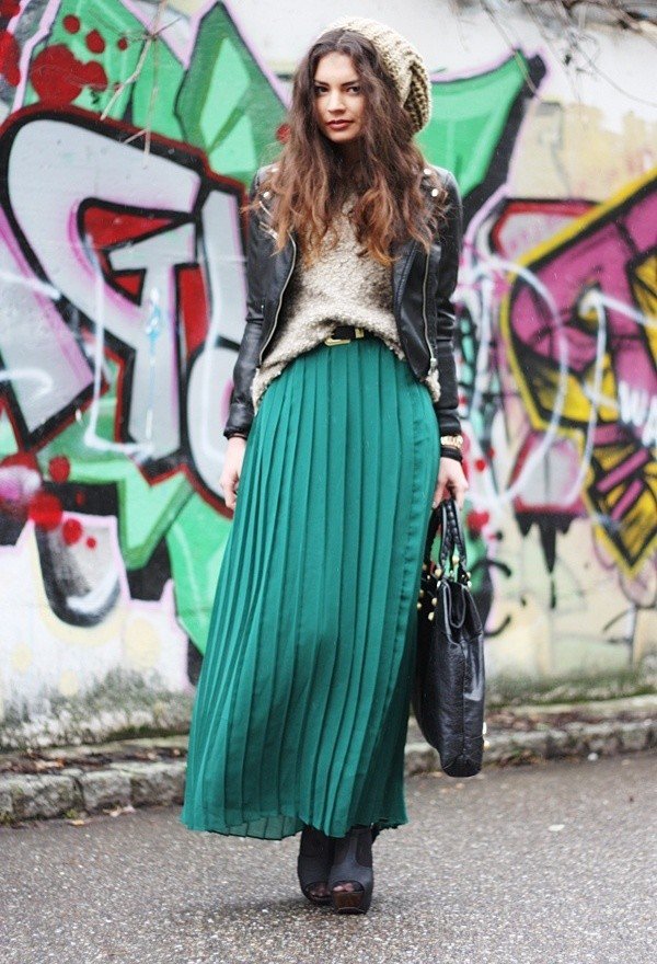 How To Wear Maxi Skirt During Fall