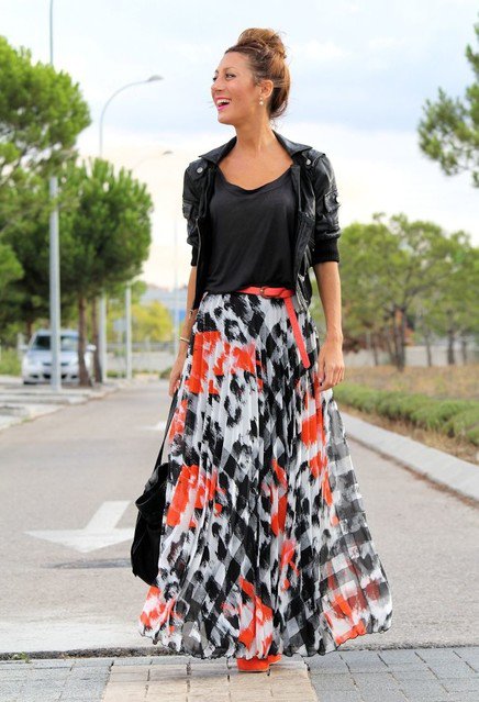 How To Wear Maxi Skirt During Fall