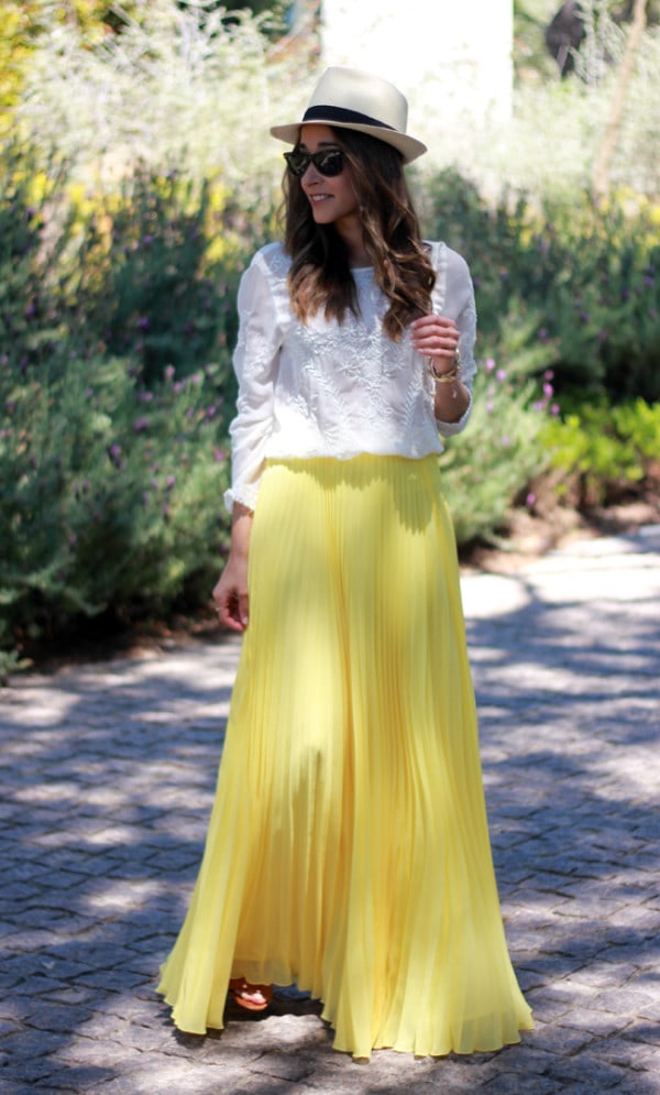 How To Wear Maxi Skirt During Fall