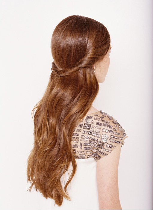 15 Spectacular DIY Hairstyle Ideas For a Busy Morning Made For Less Than 5 Minutes