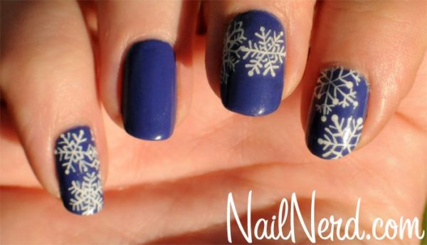 14 Unique Christmas Manicure Trends