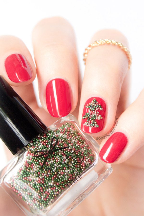 14 Unique Christmas Manicure Trends