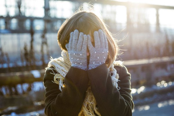 14 Winter DIY Fashion Hacks That Will Make You Warmer