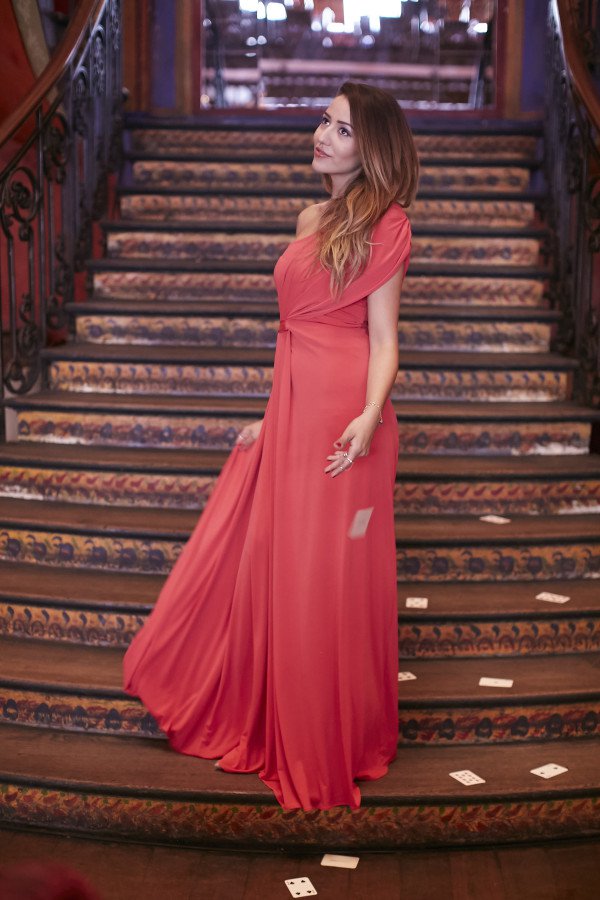 14 Magical long Evening Dresses for New Years Eve