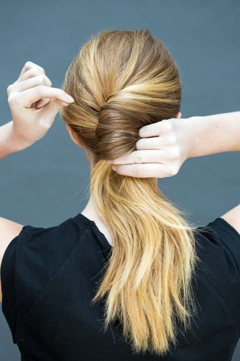 8 Super Easy Hairstyles You Can Do In Literally 10 Seconds