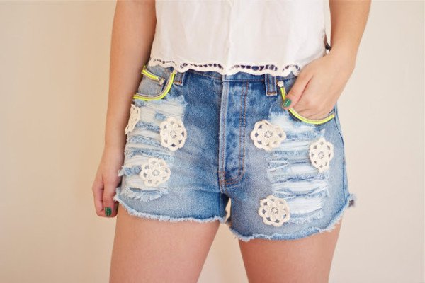 10 Cool Jeans Shorts For Spring And Summer That You Can DIY
