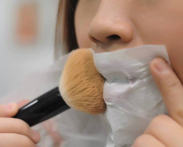 10 Useful Makeup Hacks That Every Girl Must Know For The Most Impressive Look