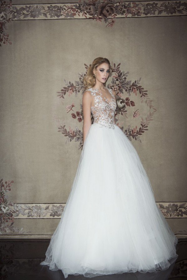 17 Glamorous Wedding Dress For The Extravagant Brides
