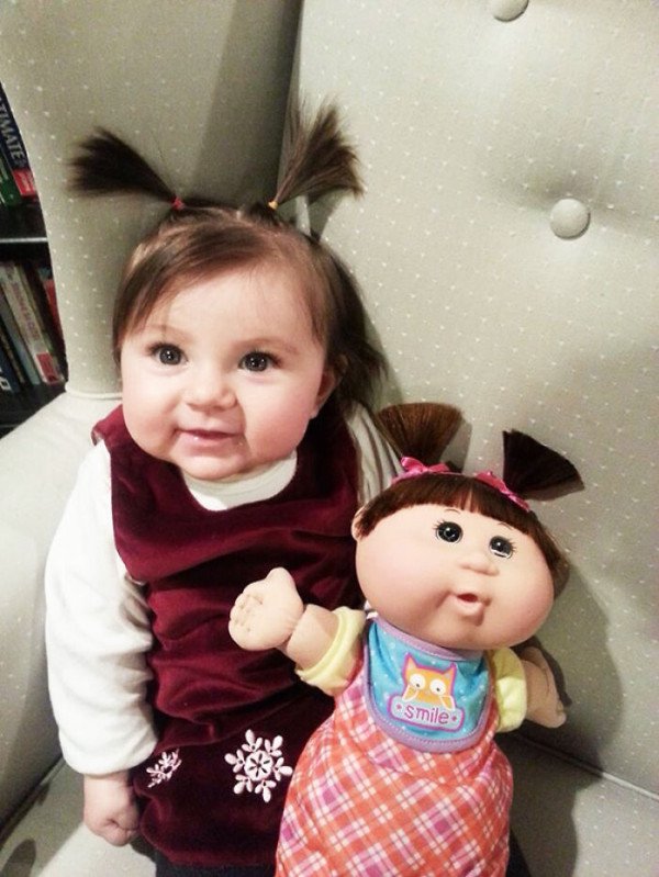 15 Adorable Babies Who Has Similar Look Just Like Their Toy Dolls