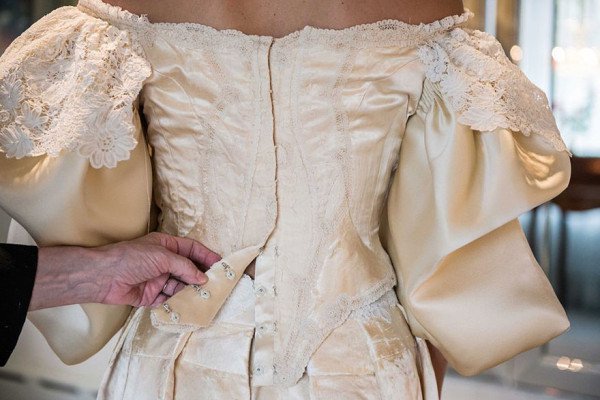 From Generation to Generation: Bride Wearing 120 Years Old Wedding Dress Which Has Been Worn By 10 Women In Her Family