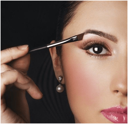 Must Know Makeup Hacks For Women At Work