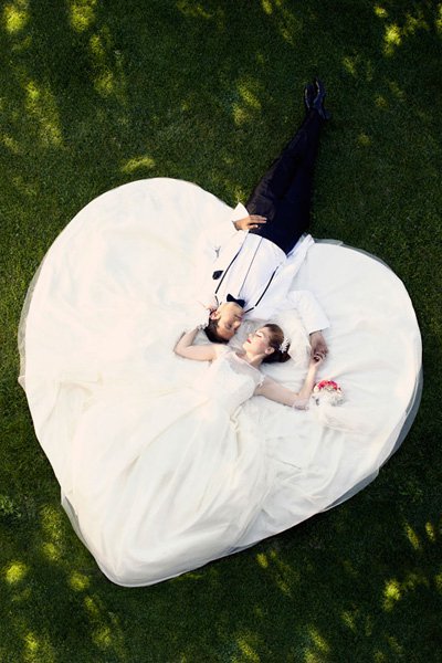 13 Ingeniously Fun Wedding Photo Ideas