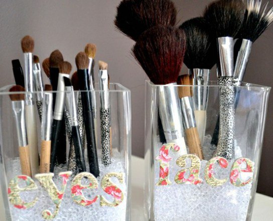 15 Smart DIY Makeup Organizers