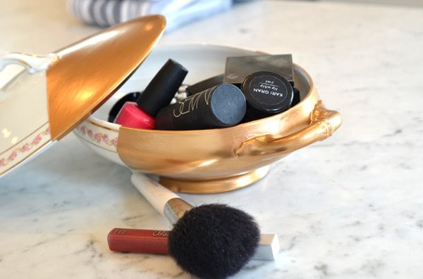 15 Smart DIY Makeup Organizers