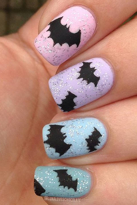 16 Spooky Halloween Nail Art