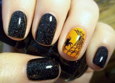 16 Spooky Halloween Nail Art