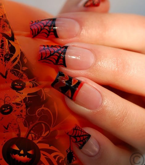 16 Spooky Halloween Nail Art