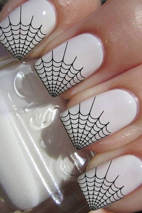 16 Spooky Halloween Nail Art