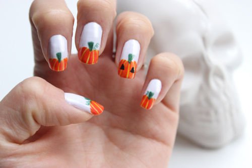 16 Spooky Halloween Nail Art