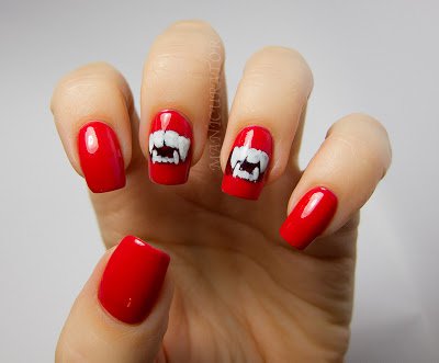 16 Spooky Halloween Nail Art