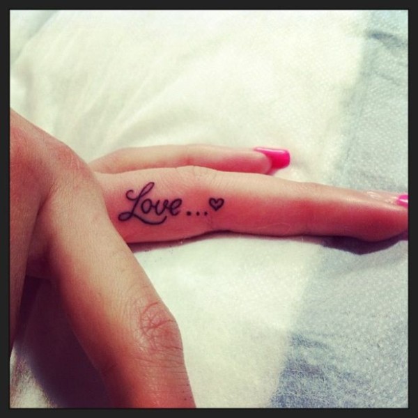 17 Adorable Tiny Tattoos That Everyone Will Love