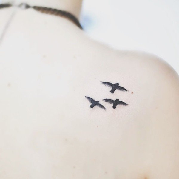 17 Adorable Tiny Tattoos That Everyone Will Love