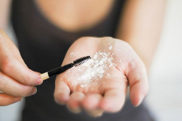 7 Ingeniously Smart Makeup Hacks Every Girl Should Know