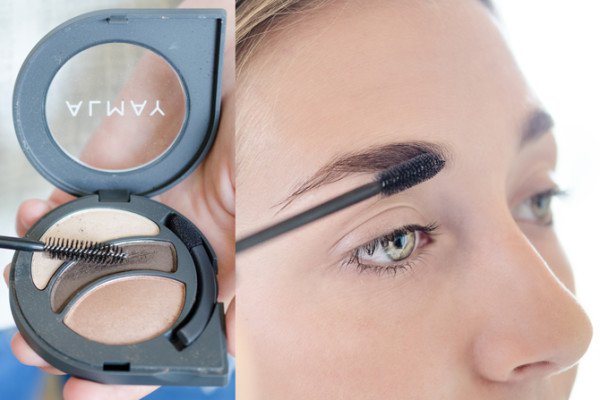 7 Unexpected Totally Ingenious Uses for Mascara Wands That No One Ever Tells You About