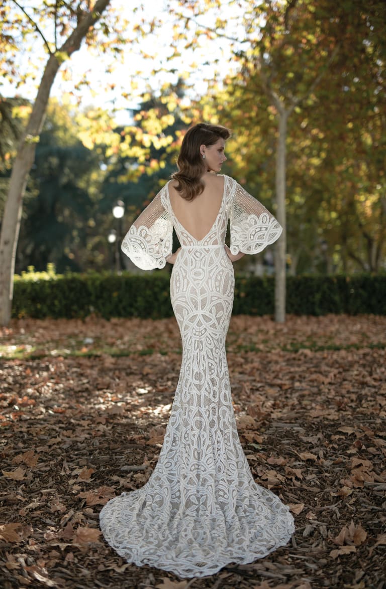 20 Truly Fascinating And Unique Wedding Dresses That Will Impress Every ...