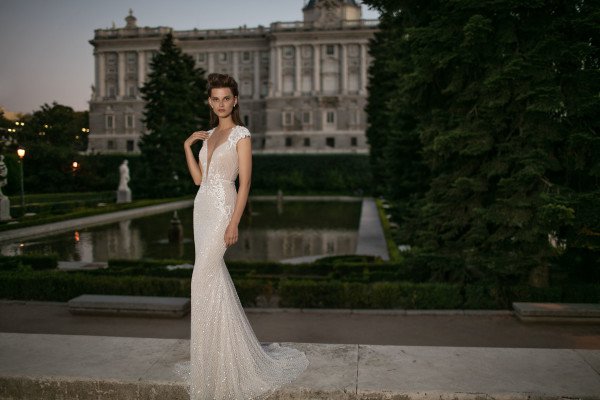 20 Truly Fascinating And Unique Wedding Dresses That Will Impress Every Future Bride