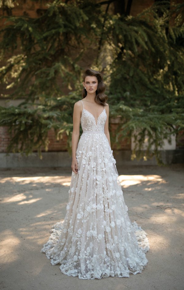 20 Truly Fascinating And Unique Wedding Dresses That Will Impress Every Future Bride