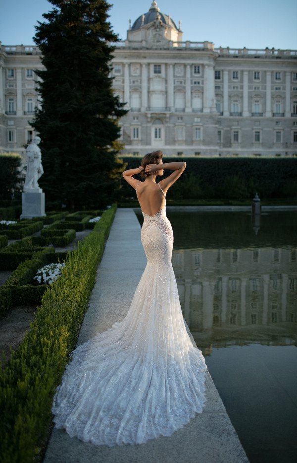 20 Truly Fascinating And Unique Wedding Dresses That Will Impress Every Future Bride