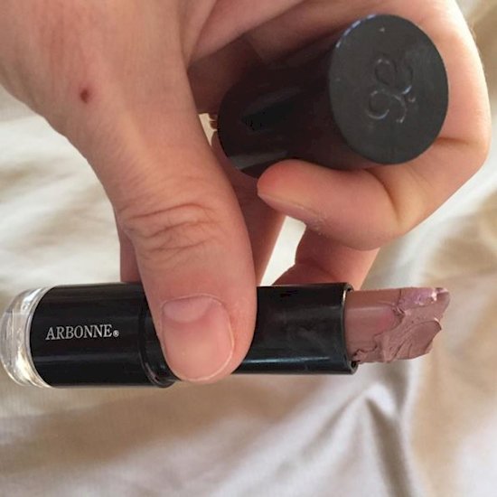 12 Not So Perfect Moments That Will Make All Makeup Lovers Weep