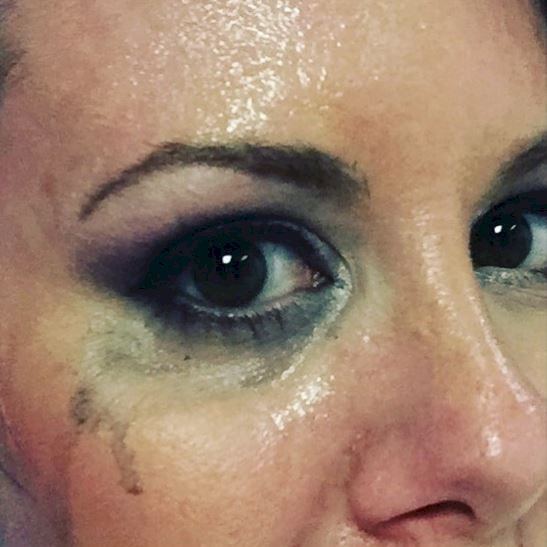 12 Not So Perfect Moments That Will Make All Makeup Lovers Weep