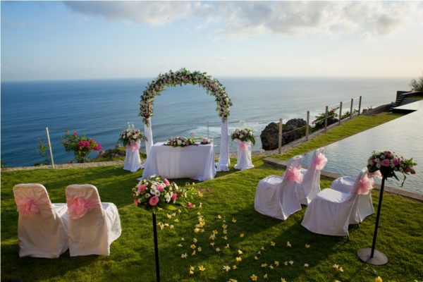 5 Red Flags to Watch Out For When Choosing Your Dream Wedding Venue
