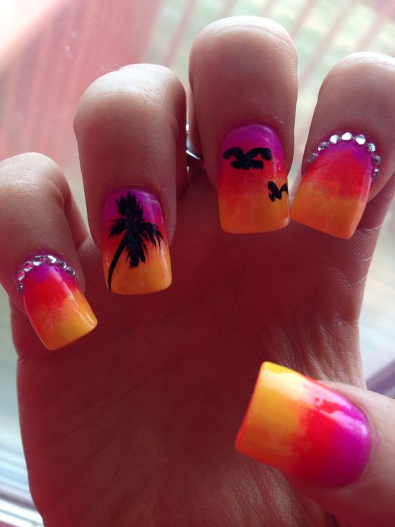 15 Super Cool Tropical Nail Art Designs For Summer