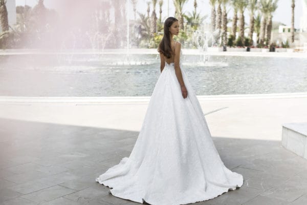 Stunning Royal Couture Wedding Dresses By Nurit Hen