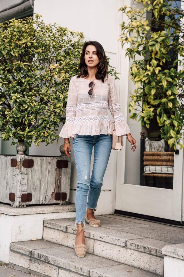 The 16 Cute Street Ideas To Dress Up Your Jeans